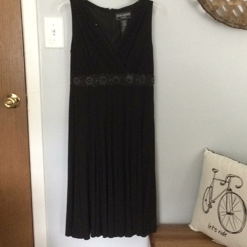 Knee-Length Black Jessica Howard Evening Dress ☆〜